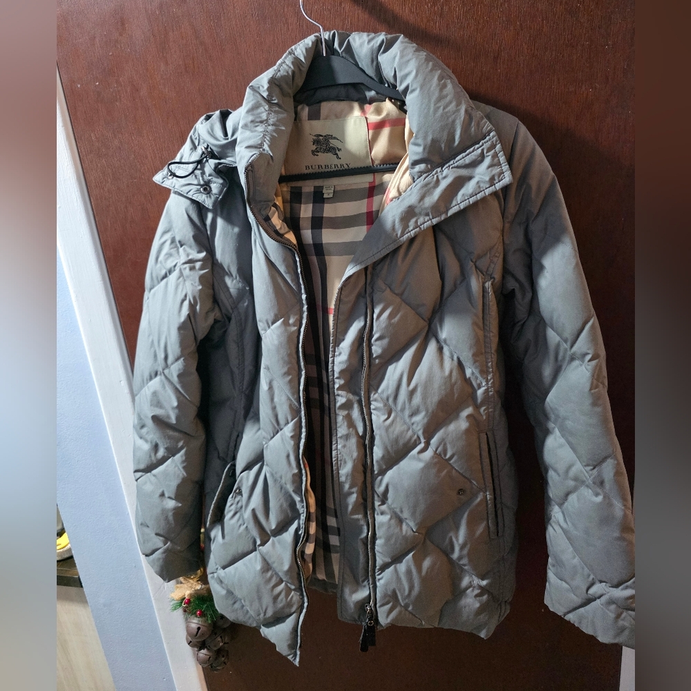 Women's BUBERRY Gray Quilted Jacket With Removable Belt